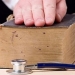 Novo Código de Ética Médica entra em vigor hoje