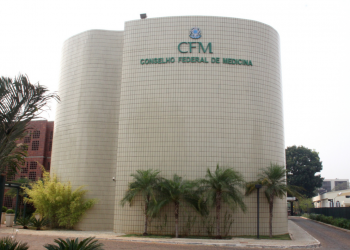 CFM faz quatro pedidos a Jair Bolsonaro em favor dos médicos brasileiros