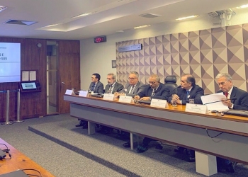 CFM defende que não há falta de médicos em audiência no Senado