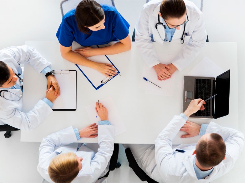 Como operadoras de saúde podem desburocratizar seu relacionamento com os beneficiários?