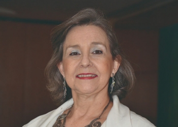 Isabel Cunha, da Unifesp, fala sobre os impactos da Gestão de Enfermagem eficiente para a sustentabilidade financeira