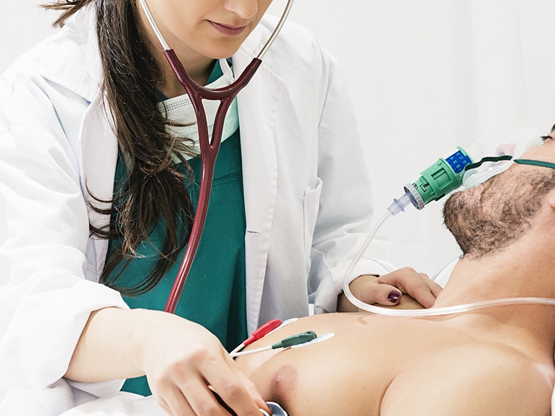 Covid-19 interrompe década de queda em leitos de internação no SUS