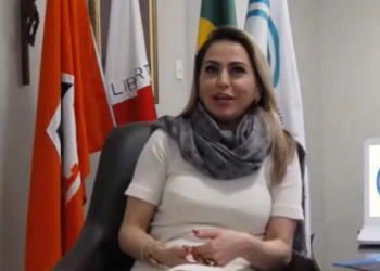 Diretora do Complexo de Saúde São João de Deus conta sua trajetória de vida em “1 década de Influência”