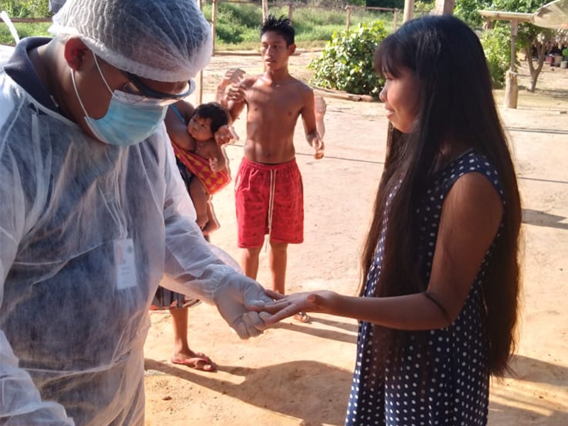 Esforço internacional leva 1.900 testes para aldeias de nove etnias de índios