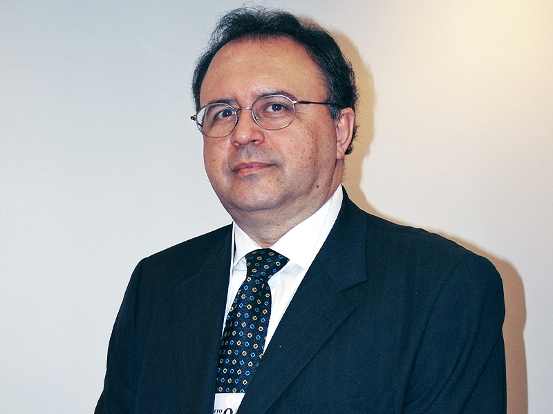 Indústria brasileira de insumos farmacêuticos alerta para falta crônica de produtos