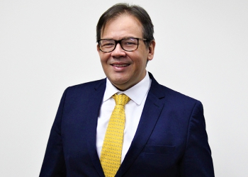 “A indústria brasileira de materiais precisa de incentivo para continuar o bom trabalho”, observa o presidente da CNSaúde