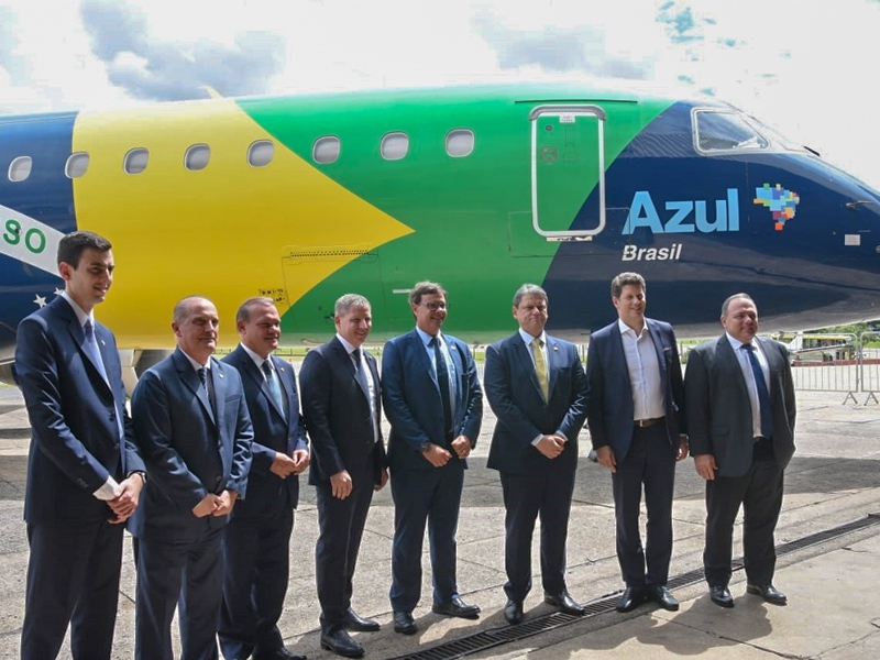 Vacina contra Covid-19 será distribuída pela Azul Linhas Aéreas gratuitamente