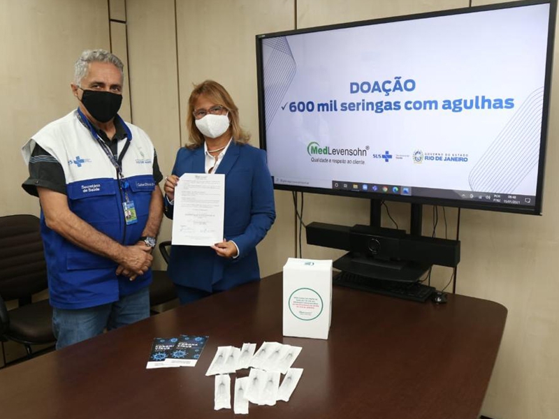 MedLevensohn doa 600 mil seringas com agulhas para vacinação de profissionais de saúde do Estado do Rio