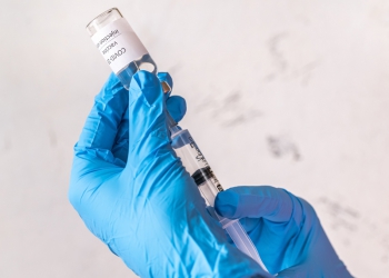 Novo relatório apoia a adoção de padrões GS1 e de código de barras para garantir segurança e confiança na vacinação contra o Covid-19