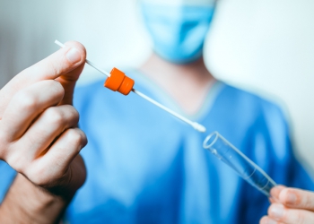 Empresa doa mais de 20 mil testes rápidos de Covid para Secretarias Públicas de Saúde