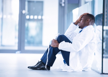 Sem sucesso em importação de medicamentos da Índia, estoques dos hospitais privados continuam em situação crítica, diz Anahp