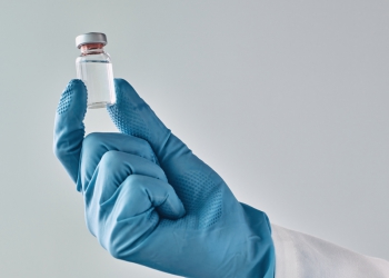 Profissionais da instalação, manutenção e operação de equipamentos em UTIs não são elegíveis para vacinação da Covid-19