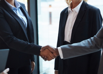 Fusões e aquisições de empresas são uma das principais tendências da Saúde em 2021, aponta estudo da Deloitte