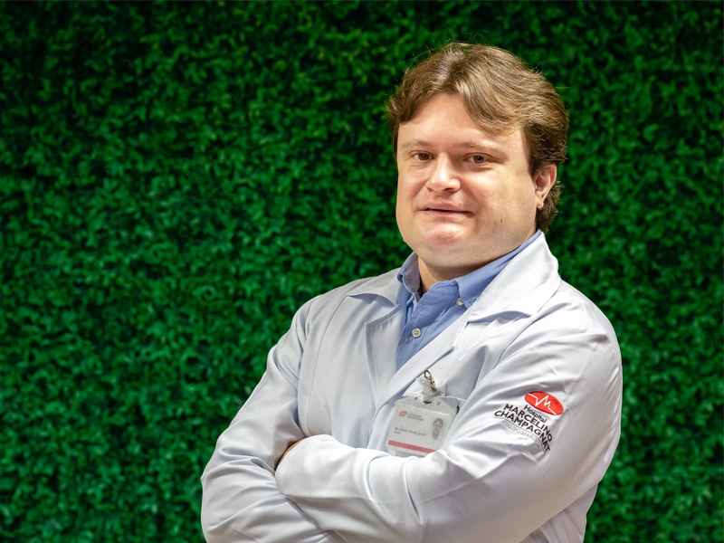 “A vacina, a falsa sensação de segurança e a realidade das UTIs”, por Jarbas da Silva Motta Junior