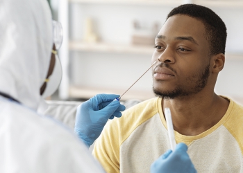 Laboratórios privados realizaram 8,4 milhões de exames RT-PCR para diagnóstico da COVID-19 no primeiro semestre de 2021