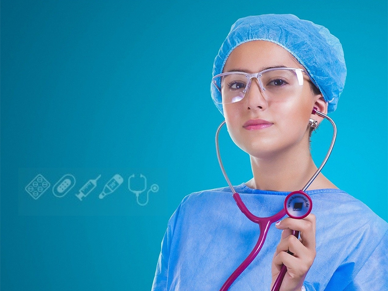 “Desde a Farmácia Central: Dispensação de medicamentos e materiais, juntos ou separados?”