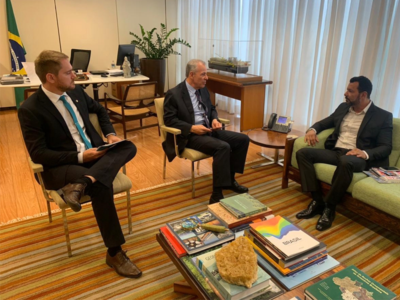 Presidente do Grupo Mídia visita autoridades públicas em Brasília