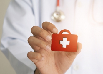 “Na Saúde a solução também foi alugar o Brasil!”, por Enio Salu