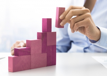 O custo da saúde: eficiência do sistema de saúde mundial cresce na mesma proporção da sua representatividade do PIB?