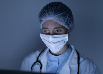 “Vítimas Politização do Ministério da Saúde na Pandemia”, por Enio Salu