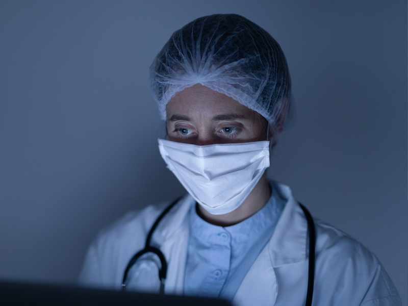 “Vítimas Politização do Ministério da Saúde na Pandemia”, por Enio Salu