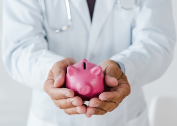 Reajuste de 15,5% dos planos individuais reflete alta nos custos da saúde, avalia FenaSaúde