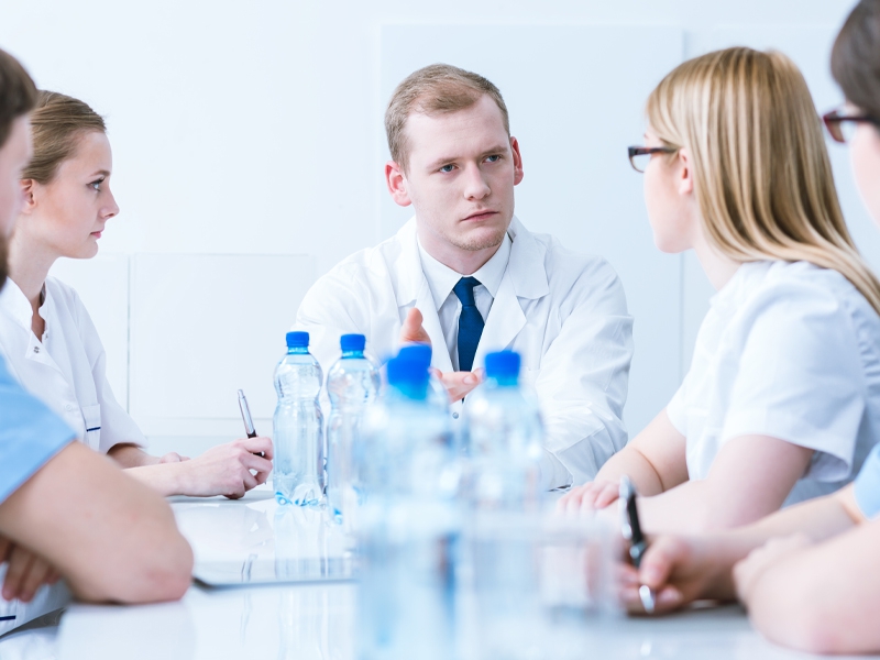 “A Torre de Babel na Rotina do Administrador Hospitalar”, por Enio Salu