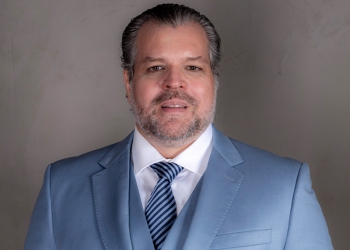 Eduardo Calderari assume presidência da Interfarma