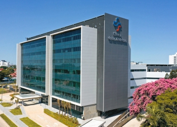 Einstein internacional