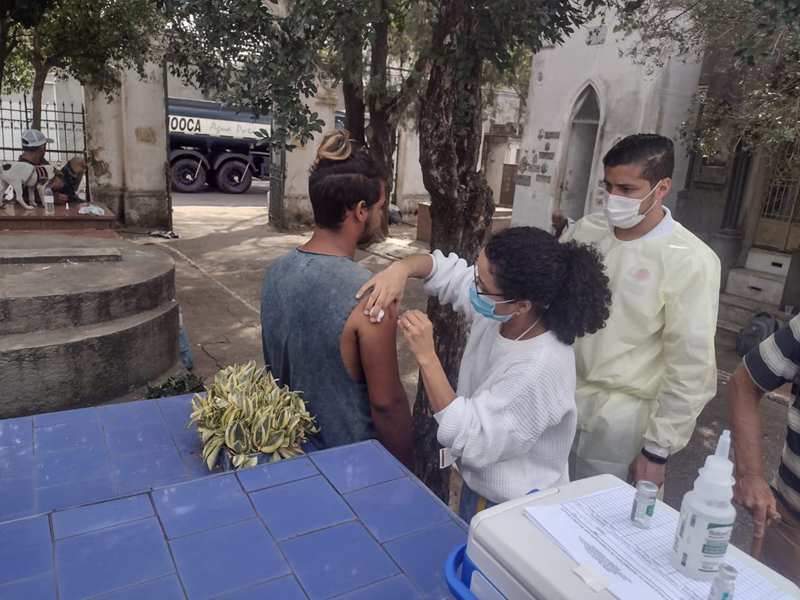 Iniciativa leva médicos e enfermeiros para atendimento de população em situação de rua de São Paulo