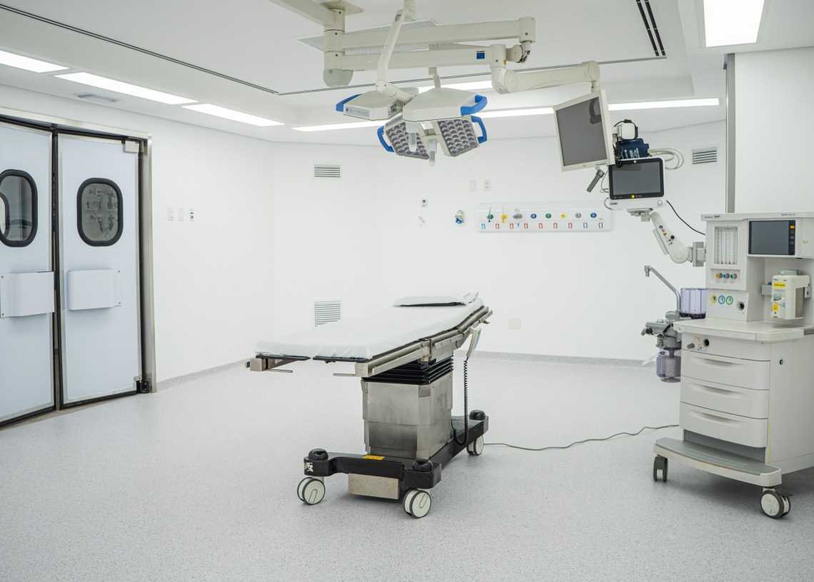 Hospital Ana Costa e Arbait firmam parceria para obras de ampliação