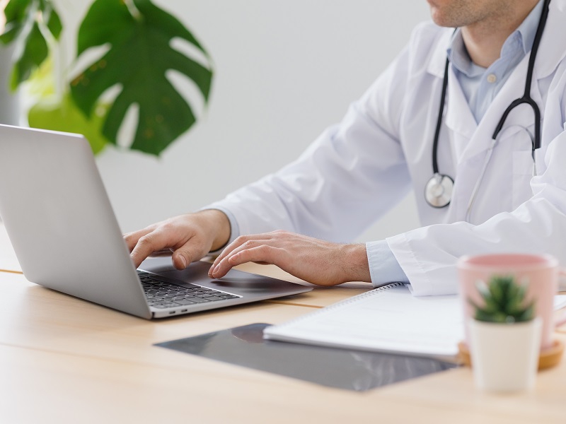 Grupo IHS investe no segmento de Medicina Domiciliar por meio de tecnologias móveis e plataforma integradora de serviços.