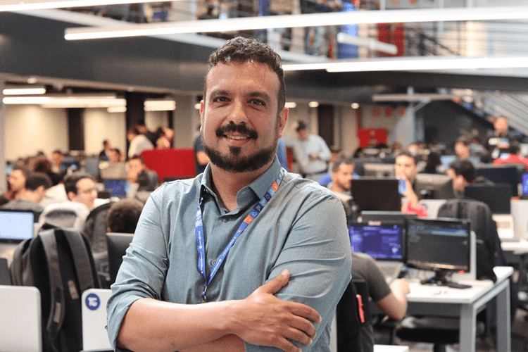 Pague Menos e Extrafarma