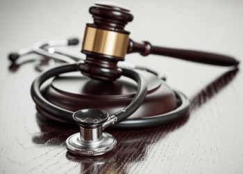 Judicialização da Saúde no Brasil: O Desafio de Equilibrar Direito e Sustentabilidade