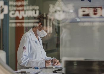 médicos no brasil hospital