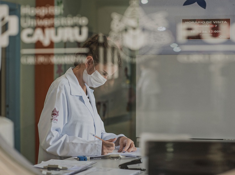 médicos no brasil hospital