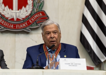 Ogari Pacheco é incorporado à Academia de Ciências Farmacêuticas em cerimônia na Alesp