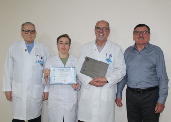 Laboratório de Análises Clínicas do Hospital Ernesto Dornelles recebe certificação de excelência pelo 5º ano consecutivo