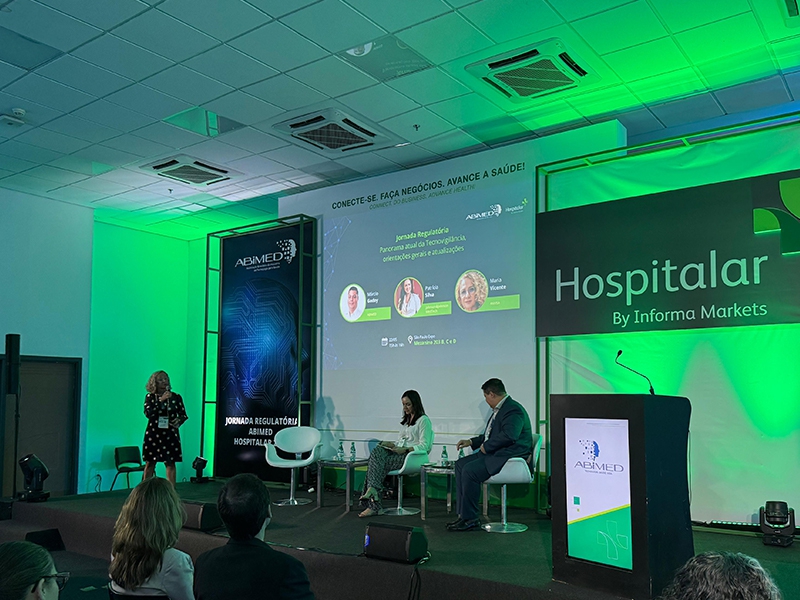 Anvisa atualiza setor em evento da ABIMED