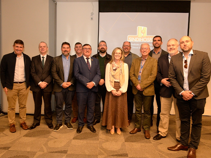 SINDIHOSPA reconduz Henri Siegert Chazan à presidência