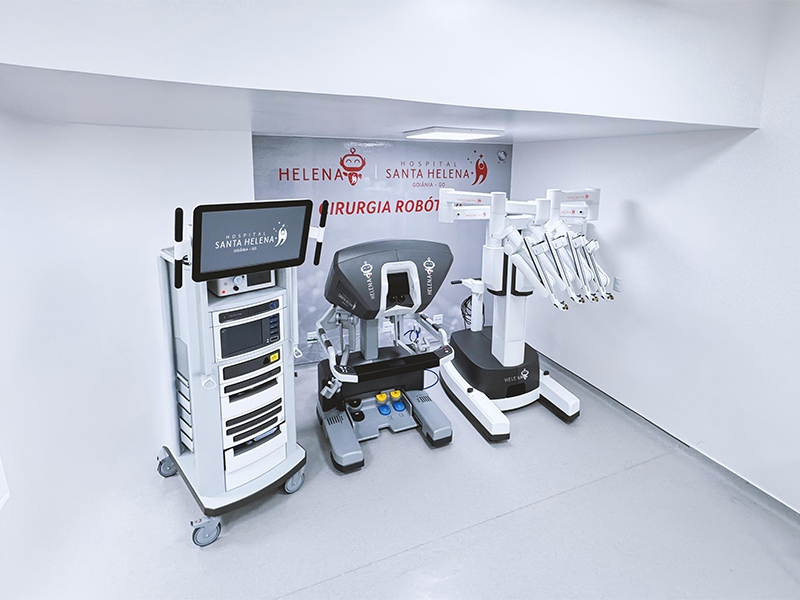 Hospital Santa Helena apresenta novo robô