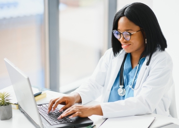 Memed integra a prescrição digital do receituário azul e amarelo