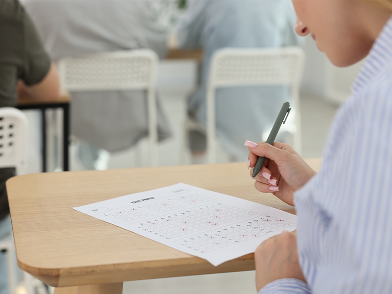 Senado aprova criação de exame obrigatório para médicos