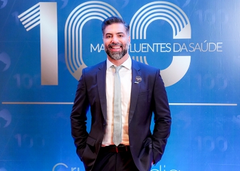 Anis Ghattás Mitri celebra reconstrução da AHOSP em Arena do Oscar