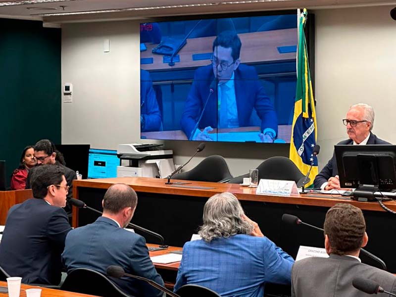 Imposto sobre importação pressiona custos na saúde